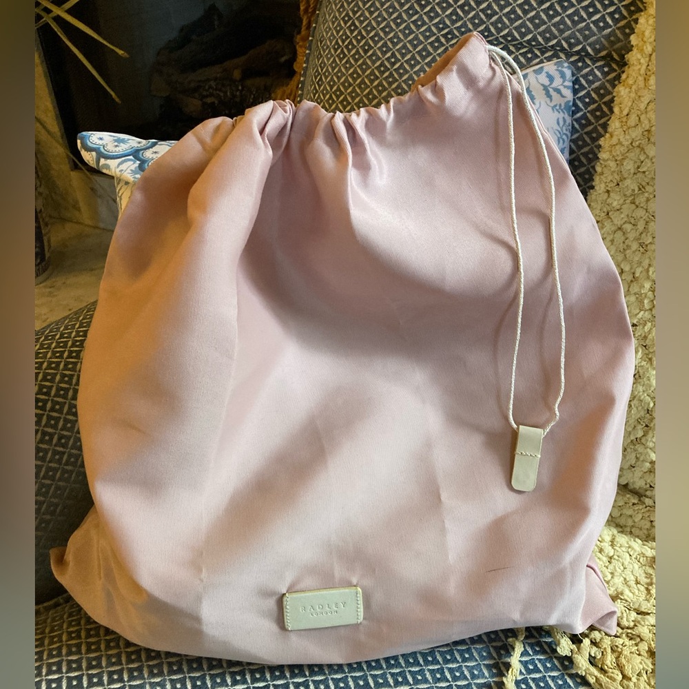 NWOT RADLEY Authentic Kelly style bag, embossed leather in taupe grey. - Picture 8 of 8